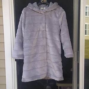 🆕silver-gray faux fur coat/hood
